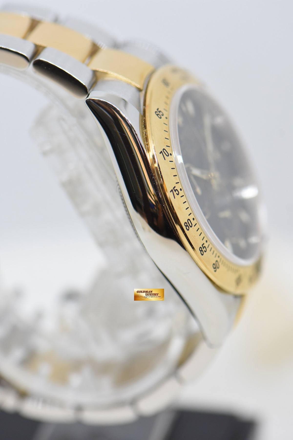 [SOLD] ROLEX OYSTER DAYTONA CHRONOGRAPH 40mm HALF-GOLD IN BRACELET BLACK DIAL 116523 (MINT)