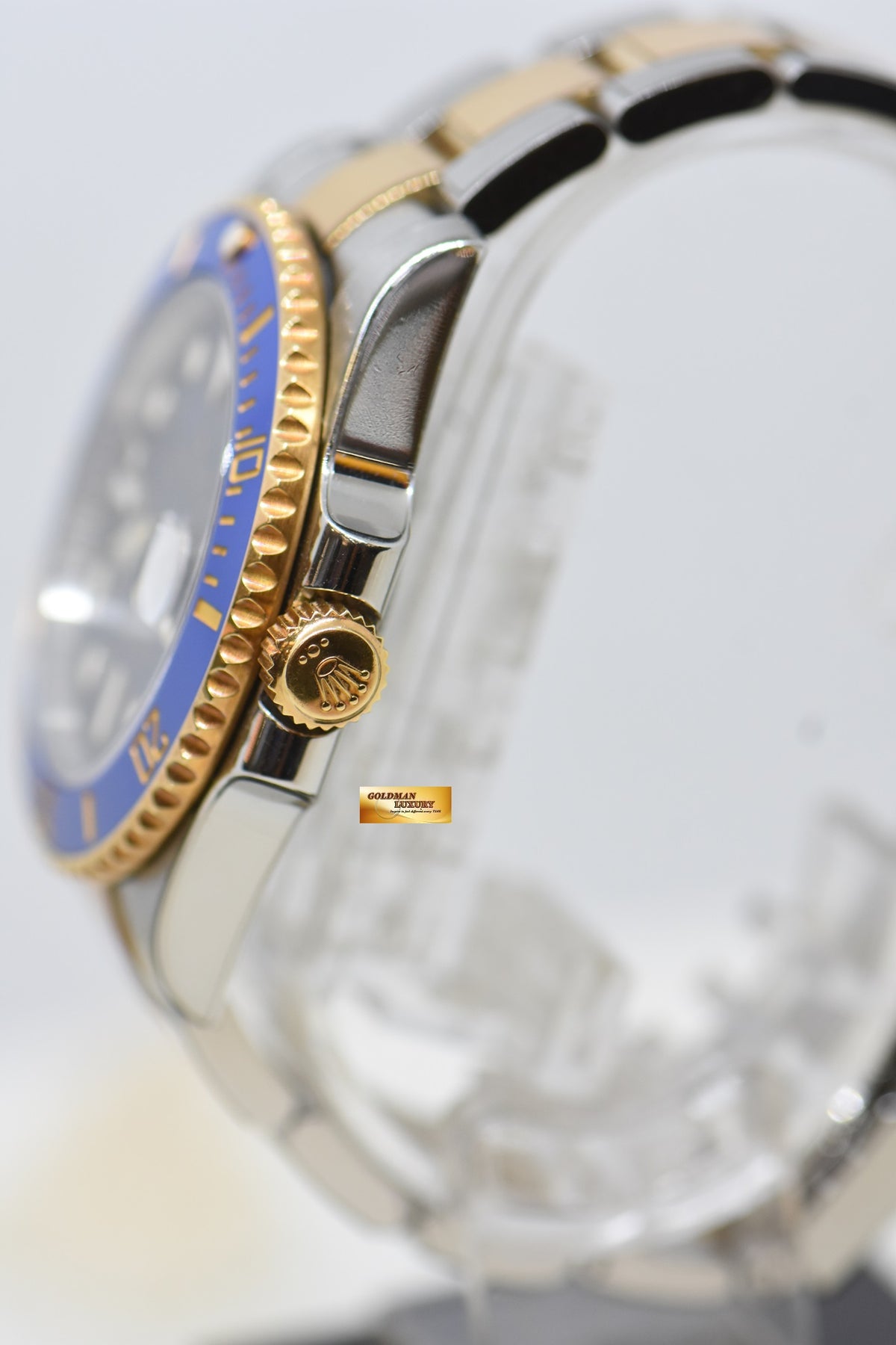 [SOLD] ROLEX SUBMARINER 40mm HALF GOLD IN BRACELET SUNBURST BLUE DIAL 116613LB (MINT)