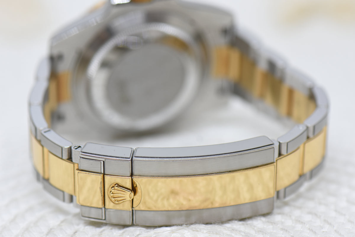 [SOLD] ROLEX SUBMARINER 40mm HALF GOLD IN BRACELET SUNBURST BLUE DIAL 116613LB (MINT)