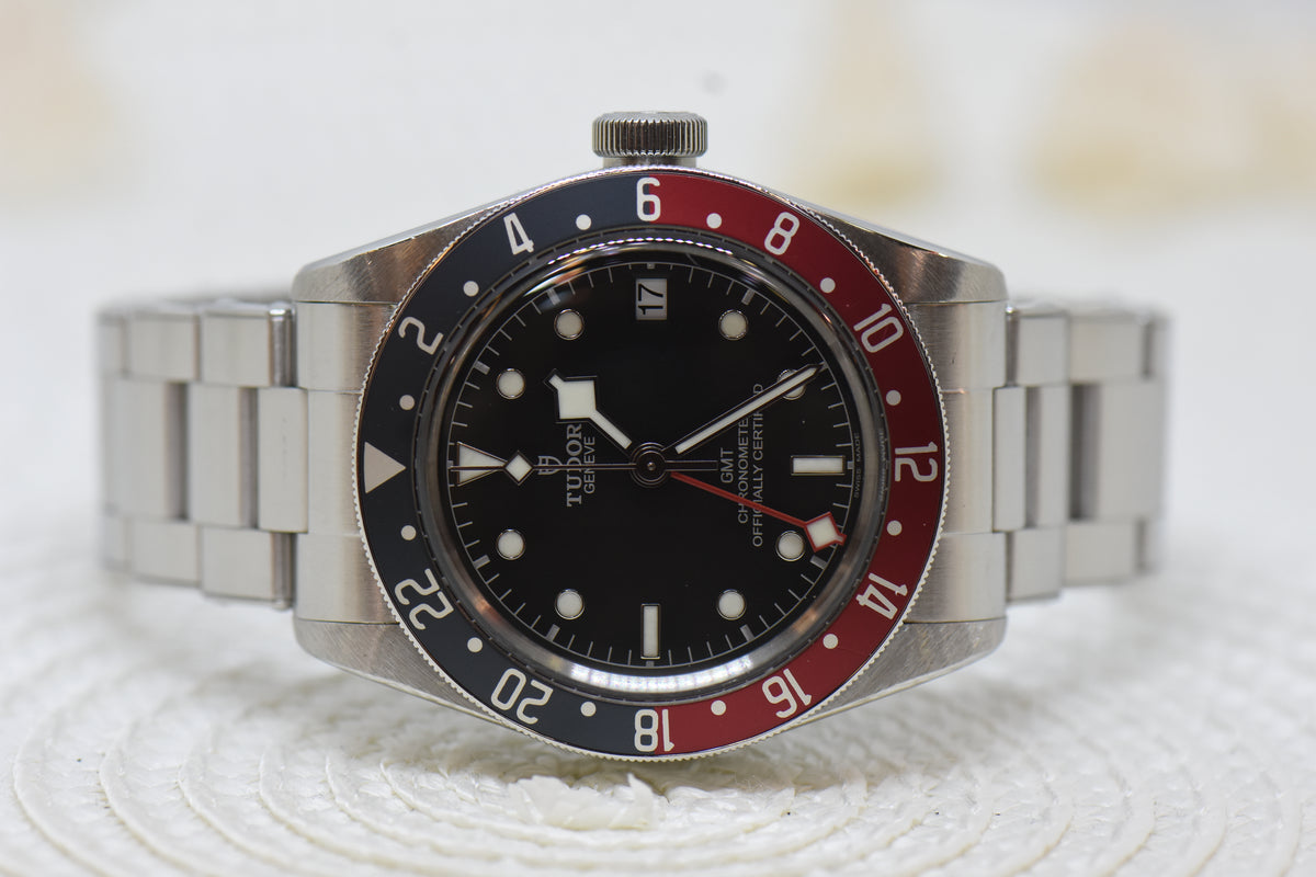 [SOLD] TUDOR BLACK BAY GMT PEPSI RED / BLUE 41mm BLACK DIAL STEEL IN RIVETED BRACELET 79830RB AUTOMATIC (MINT)