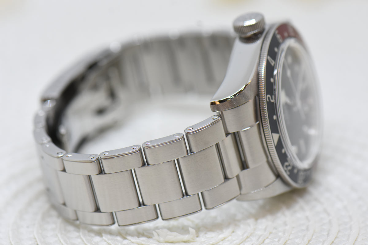 [SOLD] TUDOR BLACK BAY GMT PEPSI RED / BLUE 41mm BLACK DIAL STEEL IN RIVETED BRACELET 79830RB AUTOMATIC (MINT)