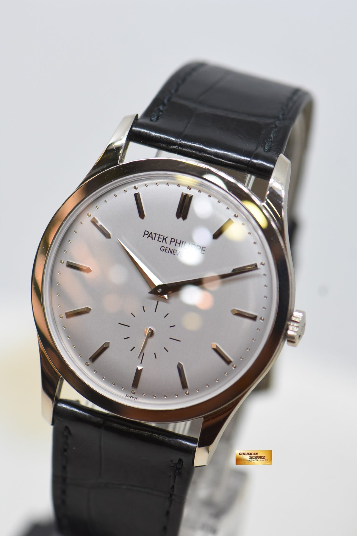 [SOLD] PATEK PHILIPPE CALATRAVA 37mm 18K WHITE GOLD MANUAL WINDING 5196G (MINT)