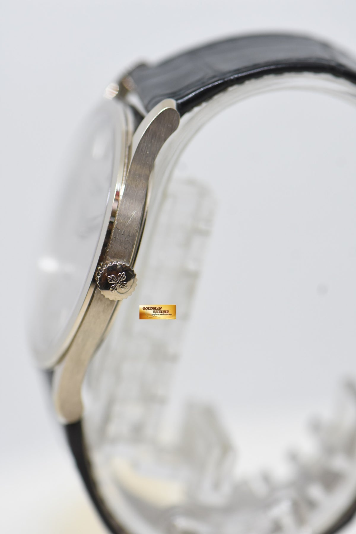 [SOLD] PATEK PHILIPPE CALATRAVA 37mm 18K WHITE GOLD MANUAL WINDING 5196G (MINT)