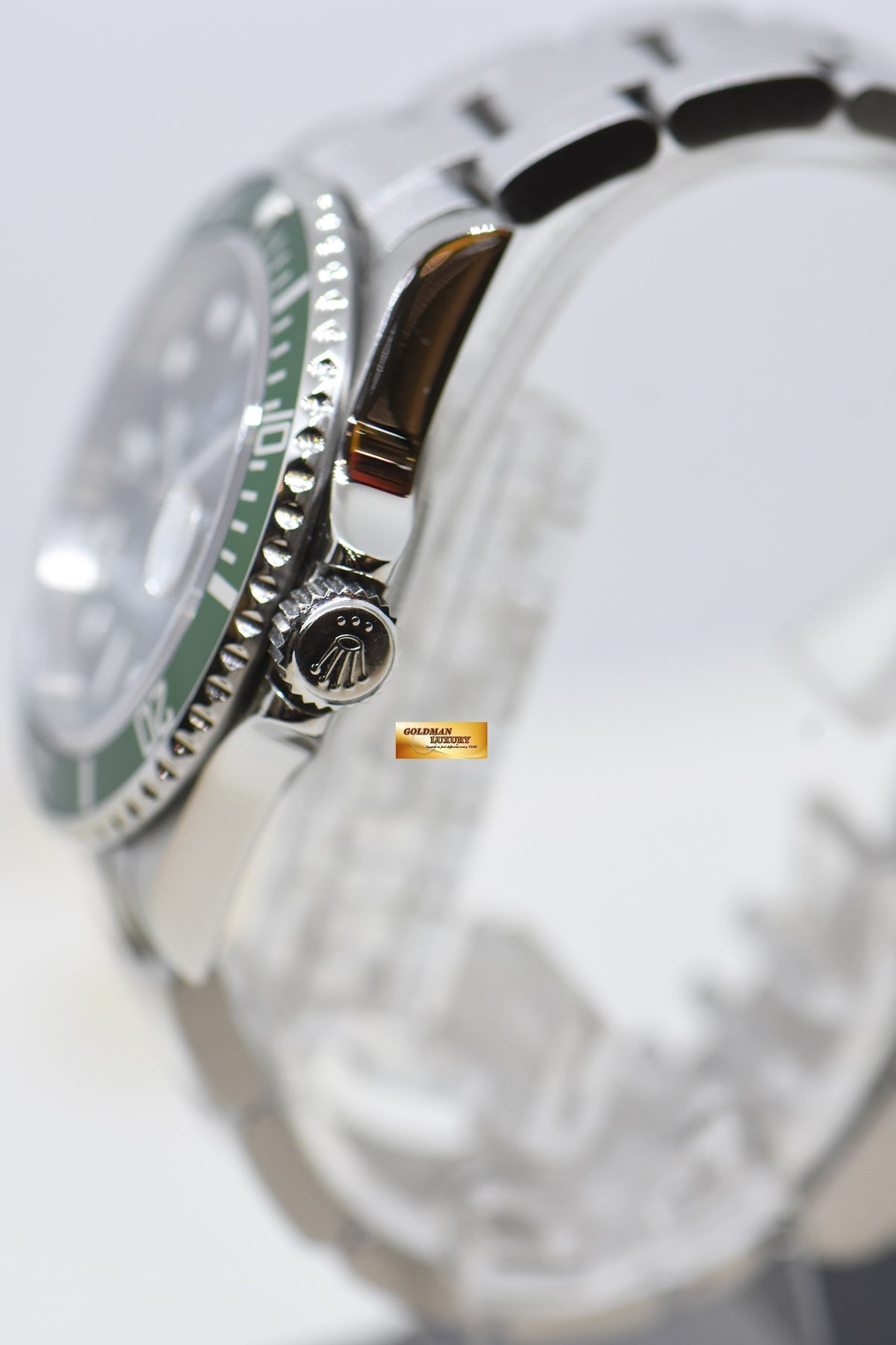 [SOLD] ROLEX OYSTER SUBMARINER KERMIT 40mm OYSTER STEEL BRACELET BLACK DIAL GREEN BEZEL 16610LV (MINT)