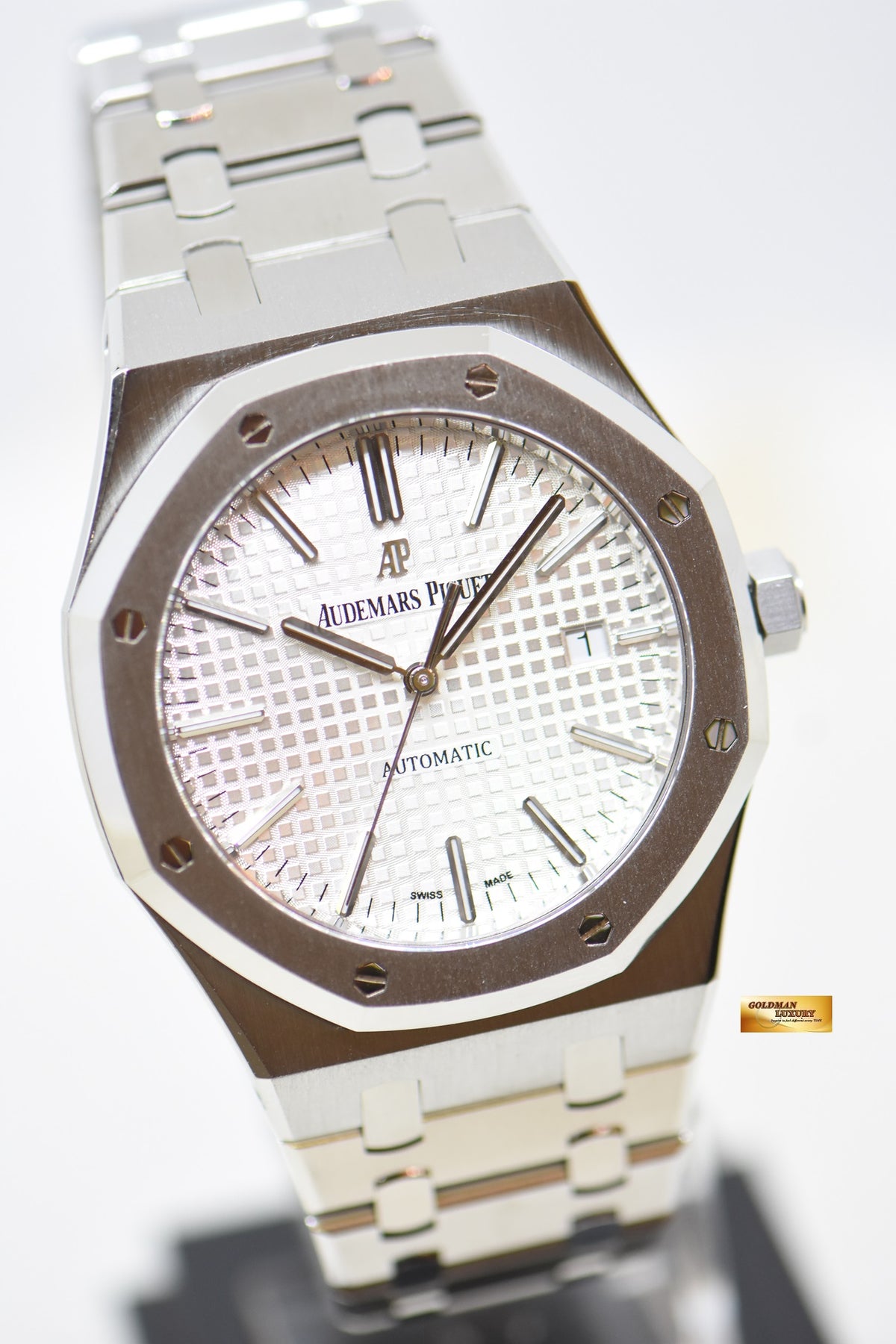 [SOLD] AUDEMARS PIGUET ROYAL OAK 41mm STEEL BRACELET WHITE DIAL AUTOMATIC 15400ST (UNPOLISHED-MINT)
