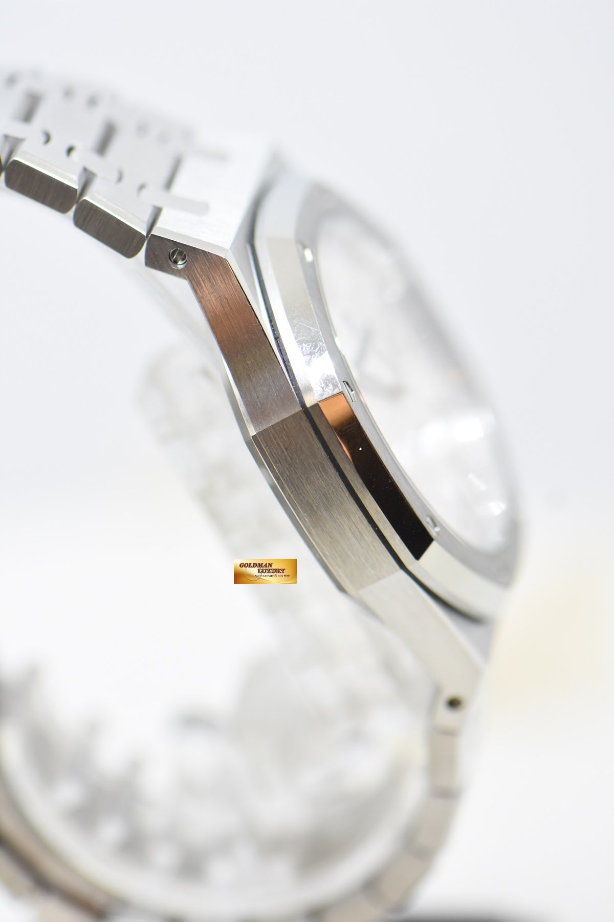 [SOLD] AUDEMARS PIGUET ROYAL OAK 41mm STEEL BRACELET WHITE DIAL AUTOMATIC 15400ST (UNPOLISHED-MINT)