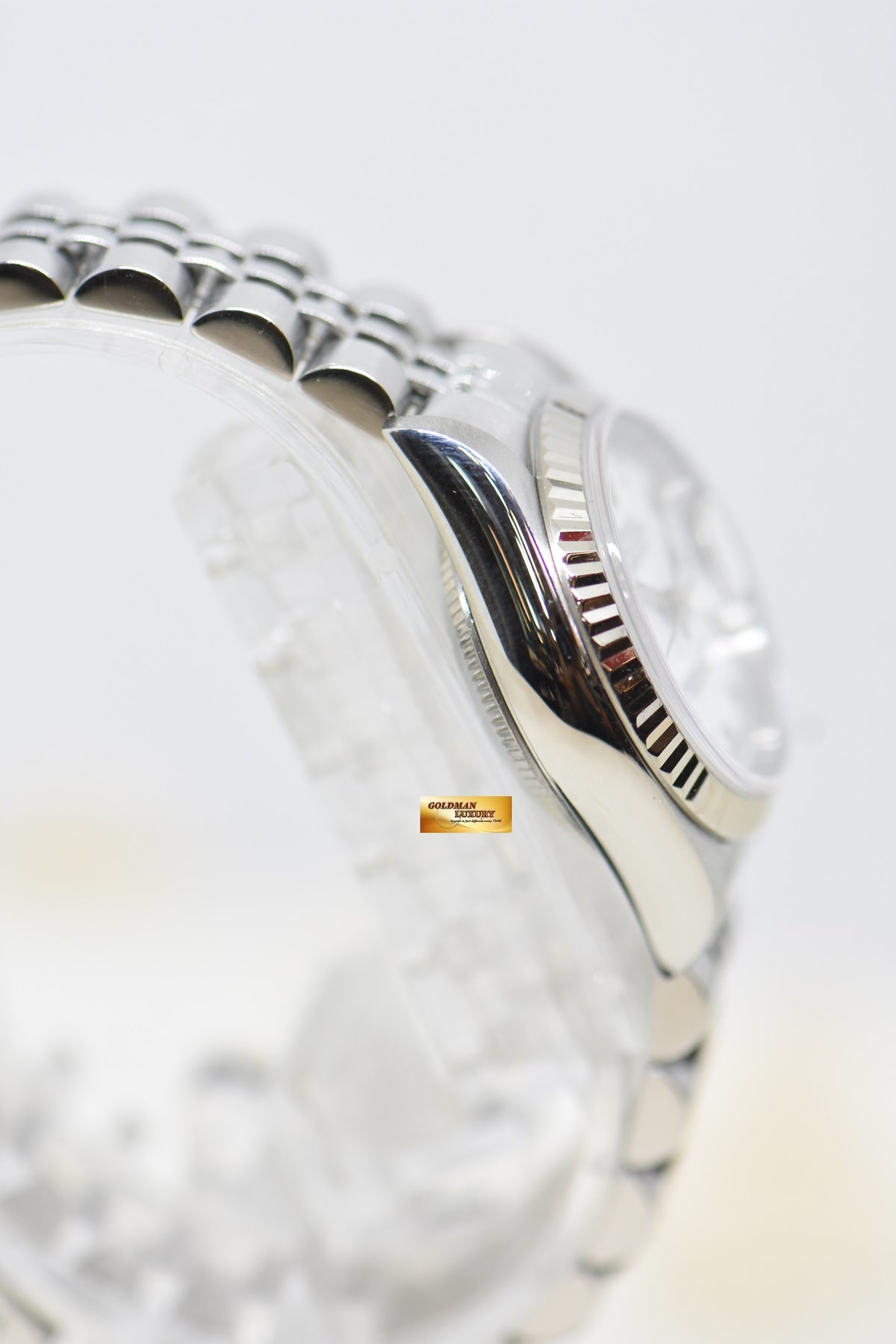 [SOLD] ROLEX OYSTER DATEJUST 26mm STEEL IN JUBILEE BRACELET WHITE ROMAN DIAL 69174 (MINT)