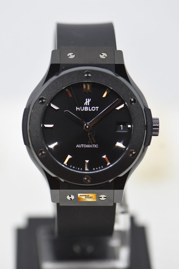 HUBLOT CLASSIC FUSION BLACK MAGIC 38mm CERAMIC AUTOMATIC BLACK 565.CM.1470.RX (MINT)