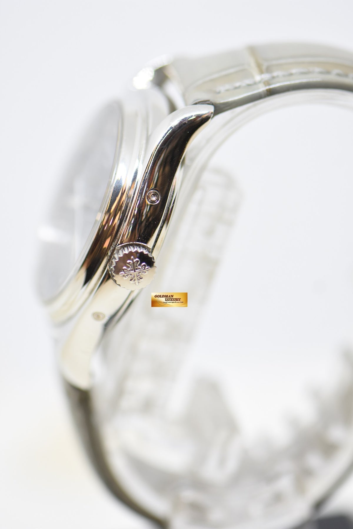 [SOLD] PATEK PHILIPPE ANNUAL CALENDAR 37mm PLATINUM AUTOMATIC 5035P (MINT)