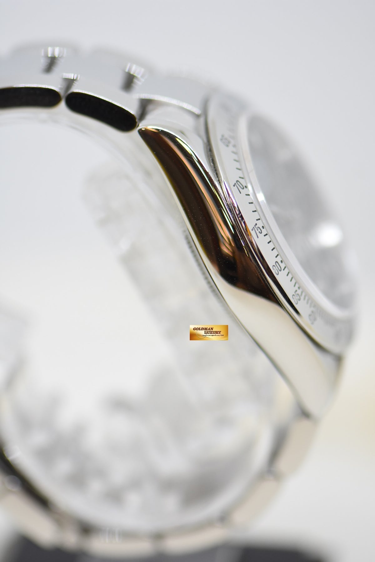 [SOLD] ROLEX OYSTER DAYTONA CHRONOGRAPH 40mm STEEL IN BRACELET BLACK DIAL 116520 (MINT)