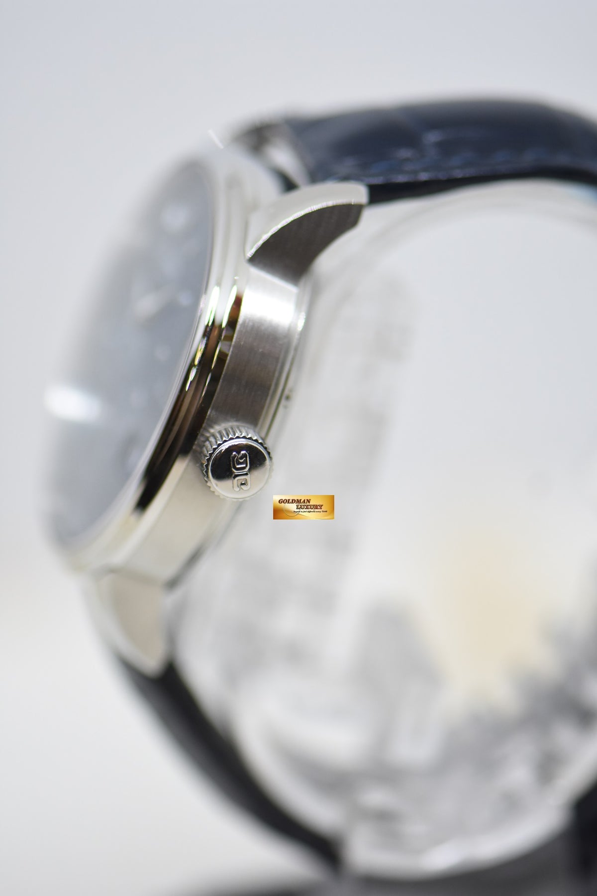 [SOLD] GLASHUTTE ORIGINAL PANORESERVE BIG DATE STEEL BLUE 40mm MANUAL WINDING (LNIB)