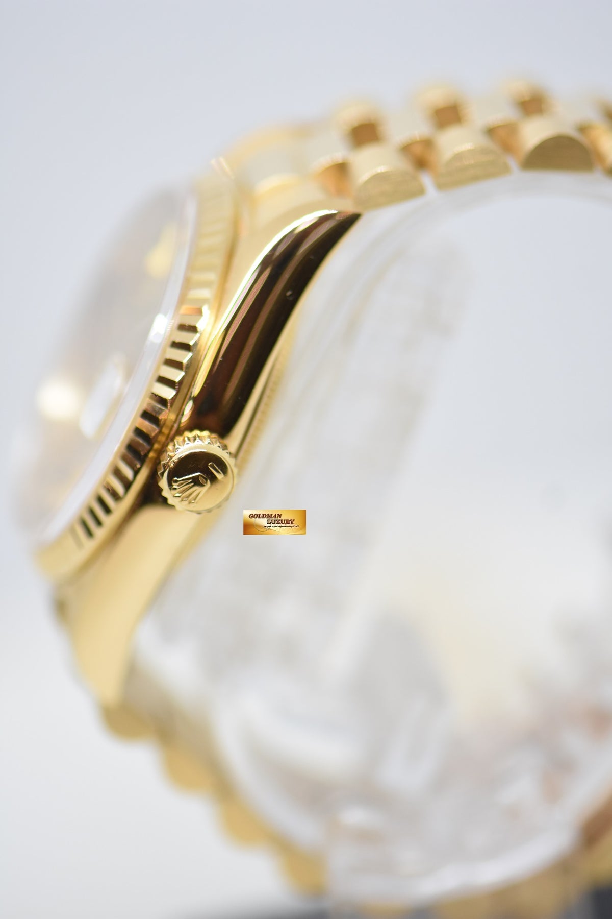 [SOLD] ROLEX OYSTER DAY-DATE 36mm YELLOW GOLD IN PRESIDENT BRACELET GOLD DIAL (DOUBLE QUICK-SET DATE) 18238 (MINT)