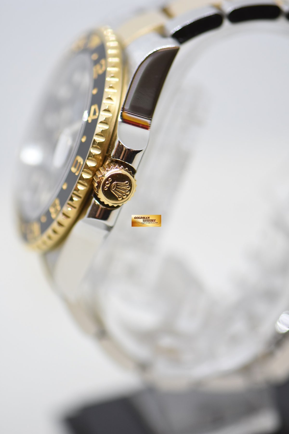 [SOLD] ROLEX OYSTER GMT-MASTER II 40mm HALF GOLD IN BRACELET BLACK DIAL 116713LN (MINT)