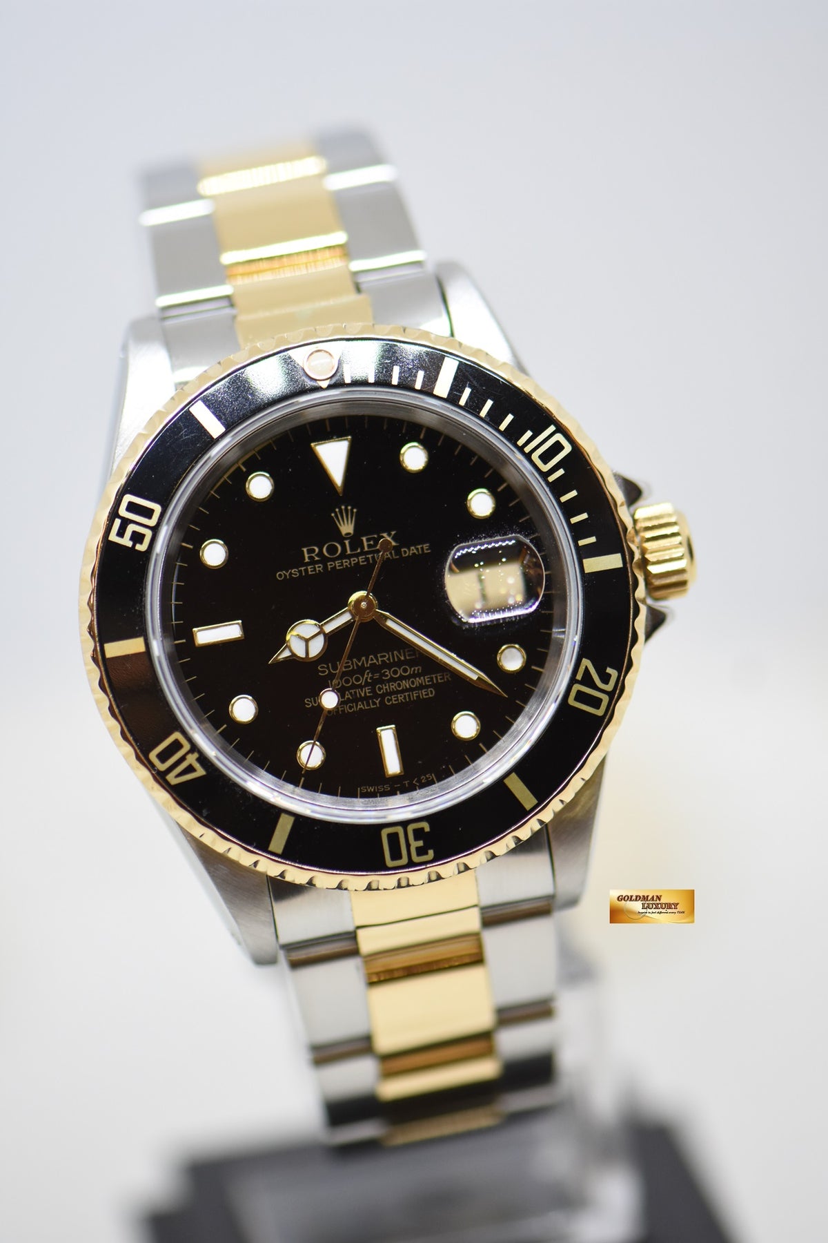 [SOLD] ROLEX OYSTER SUBMARINER 40mm HALF-GOLD IN OYSTER BRACELET BLACK TRITIUM DIAL 16613 (MINT)