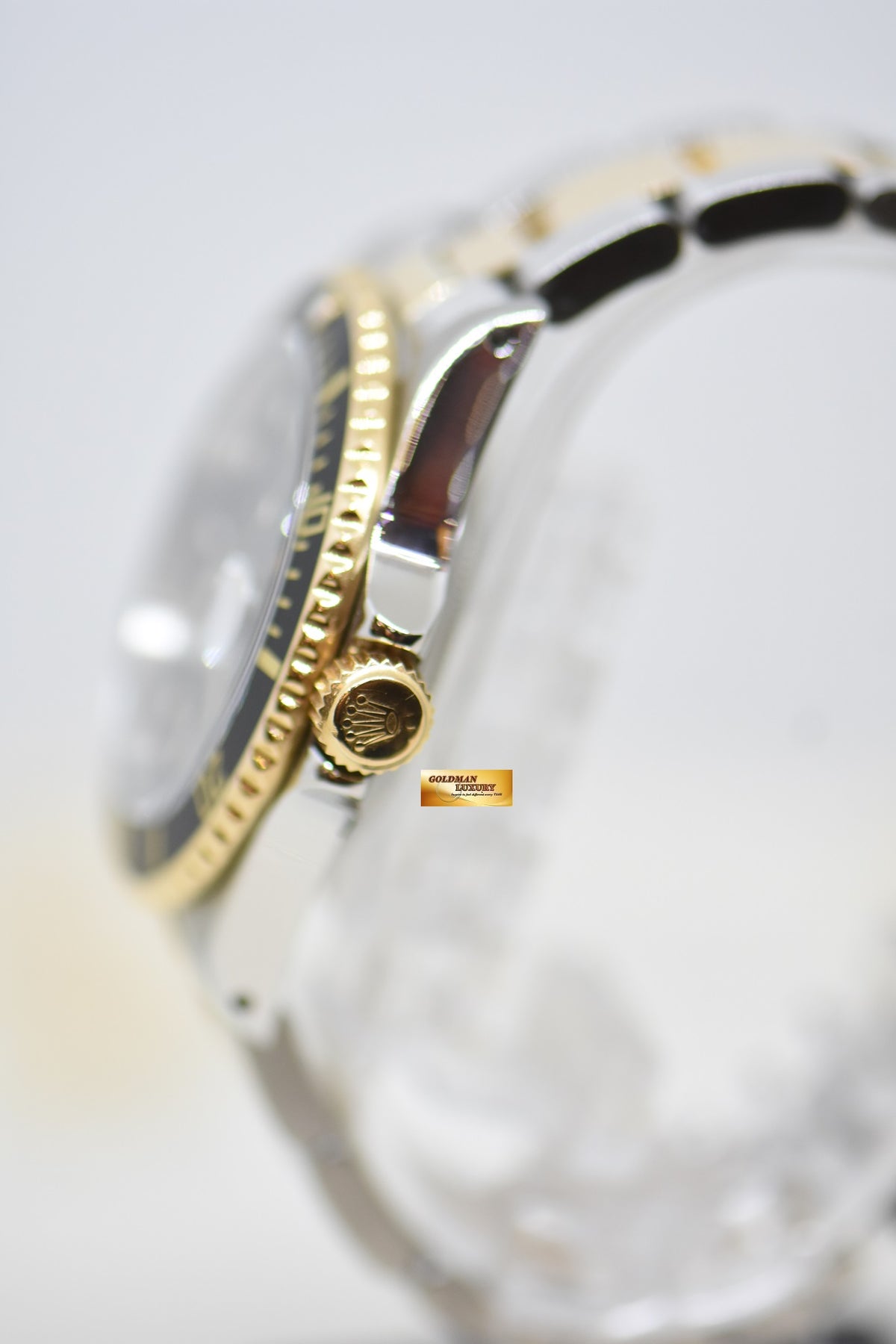 [SOLD] ROLEX OYSTER SUBMARINER 40mm HALF-GOLD IN OYSTER BRACELET BLACK TRITIUM DIAL 16613 (MINT)