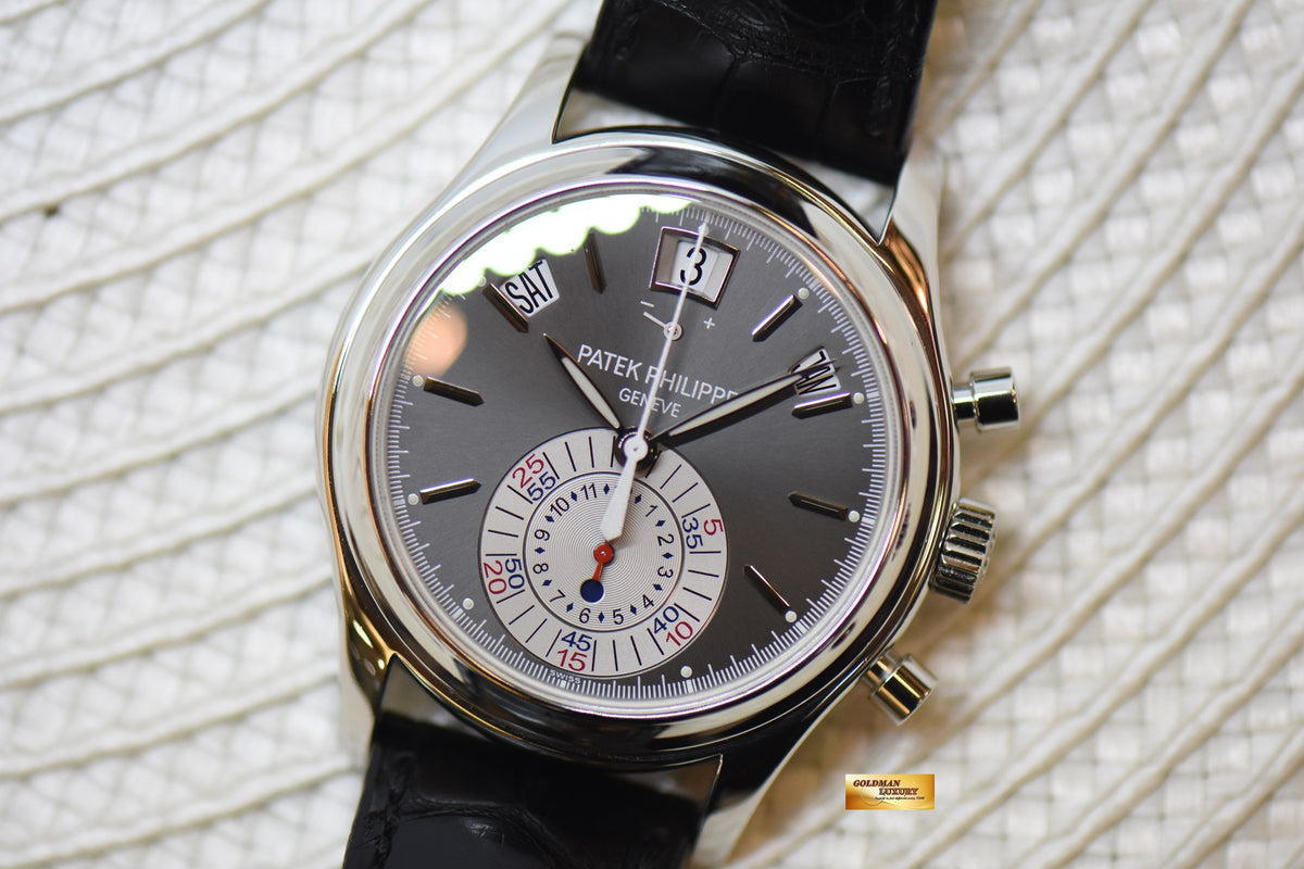 [SOLD] PATEK PHILIPPE ANNUAL CALENDAR FLYBACK CHRONOGRAPH 40.5mm PLATINUM IN LEATHER STRAP DARK GREY DIAL 5960P (MINT)