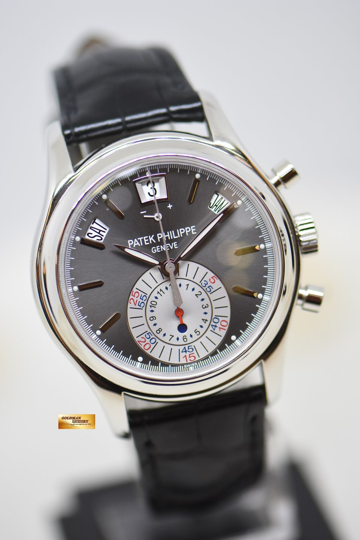 [SOLD] PATEK PHILIPPE ANNUAL CALENDAR FLYBACK CHRONOGRAPH 40.5mm PLATINUM IN LEATHER STRAP DARK GREY DIAL 5960P (MINT)
