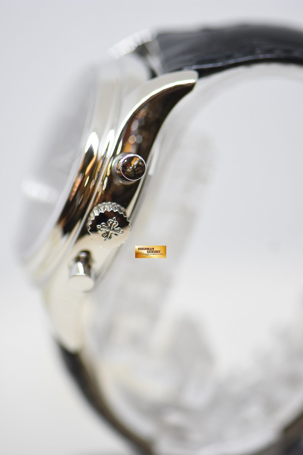 [SOLD] PATEK PHILIPPE ANNUAL CALENDAR FLYBACK CHRONOGRAPH 40.5mm PLATINUM IN LEATHER STRAP DARK GREY DIAL 5960P (MINT)