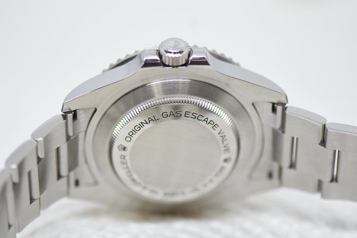[SOLD] ROLEX OYSTER PERPETUAL RED SEA-DWELLER 43mm MARK II DIAL STEEL IN BRACELET 126600 (MINT)