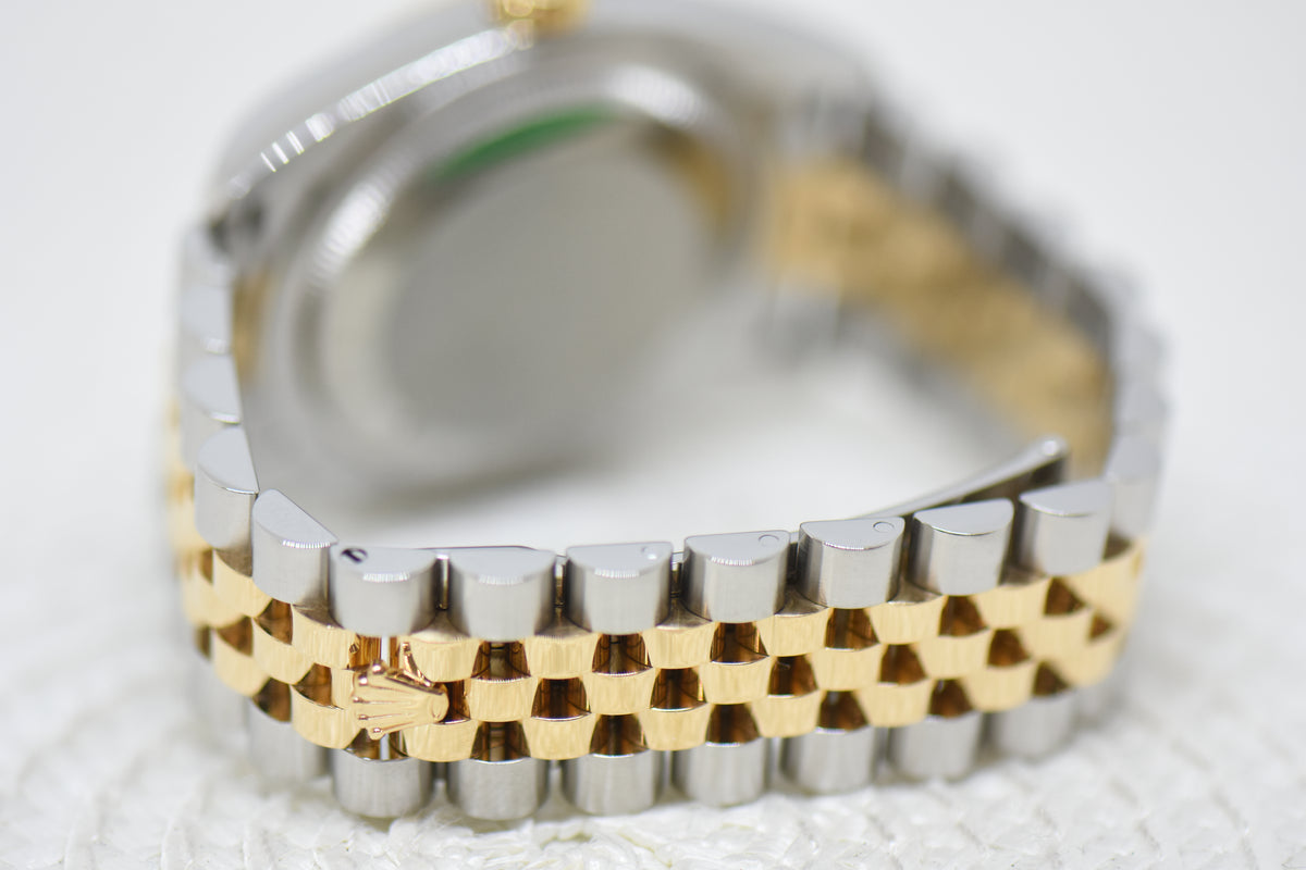 [SOLD] ROLEX OYSTER DATEJUST 36mm HALF-GOLD IN JUBILEE BRACELET DARK TAHITIAN MOP DIAMOND DIAL 116233 (MINT)