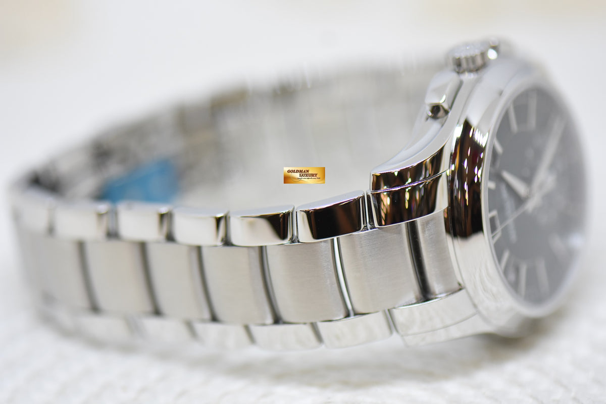 [SOLD] PATEK PHILIPPE FLYBACK CHRONOGRAPH ANNUAL CALENDAR 42mm STEEL IN BRACELET OLIVE GREEN AUTOMATIC 5905/1A (NEW-UNWORN)