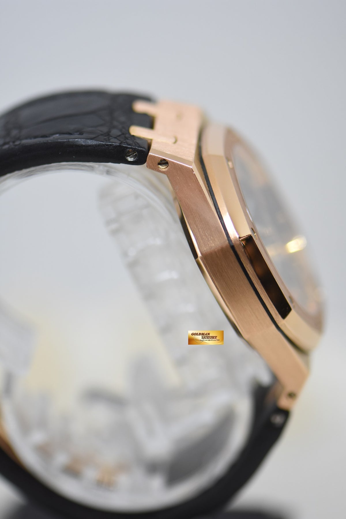 [SOLD] AUDEMARS PIGUET ROYAL OAK 37mm ROSE GOLD IN LEATHER STRAP BLACK DIAL AUTOMATIC 15450OR (MINT)