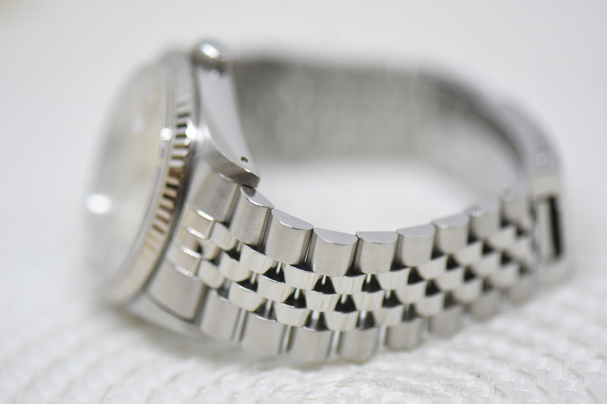 [SOLD] ROLEX OYSTER DATEJUST 36mm STEEL IN JUBILEE BRACELET SILVER LINEN DIAL 16234 (MINT)