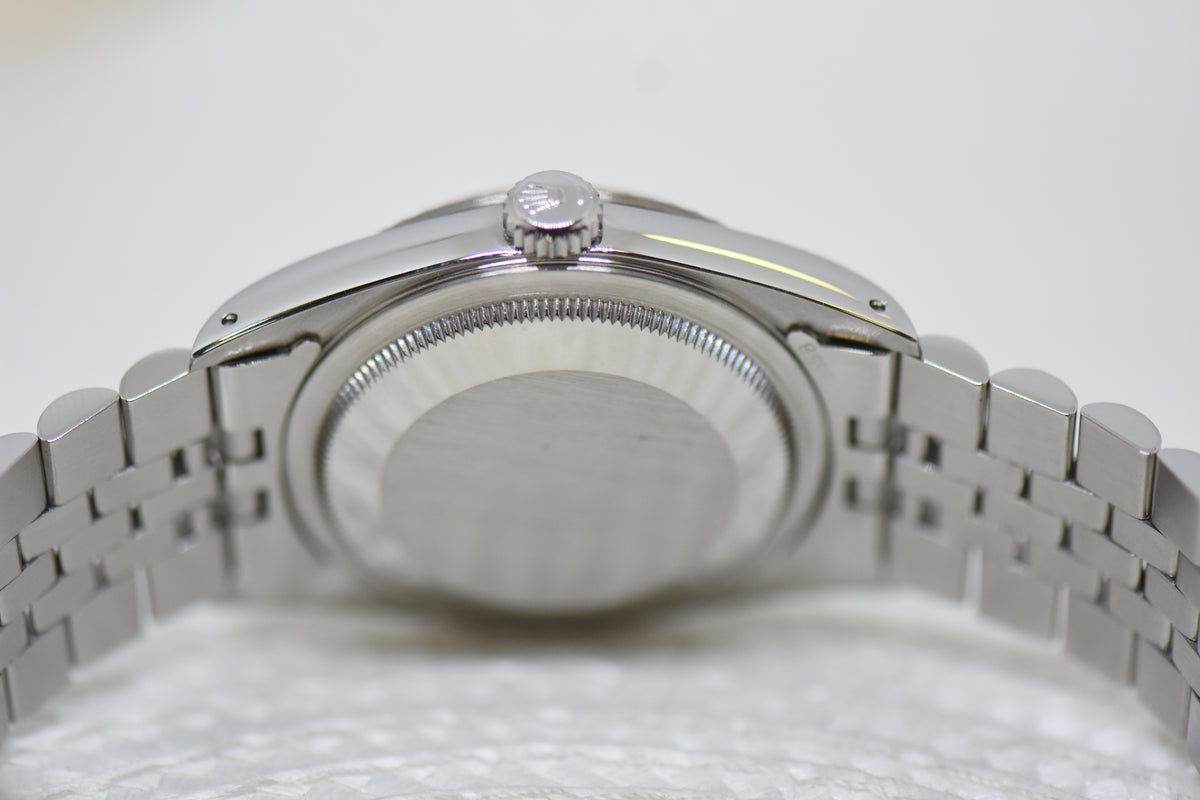 [SOLD] ROLEX OYSTER DATEJUST 36mm STEEL IN JUBILEE BRACELET SILVER LINEN DIAL 16234 (MINT)