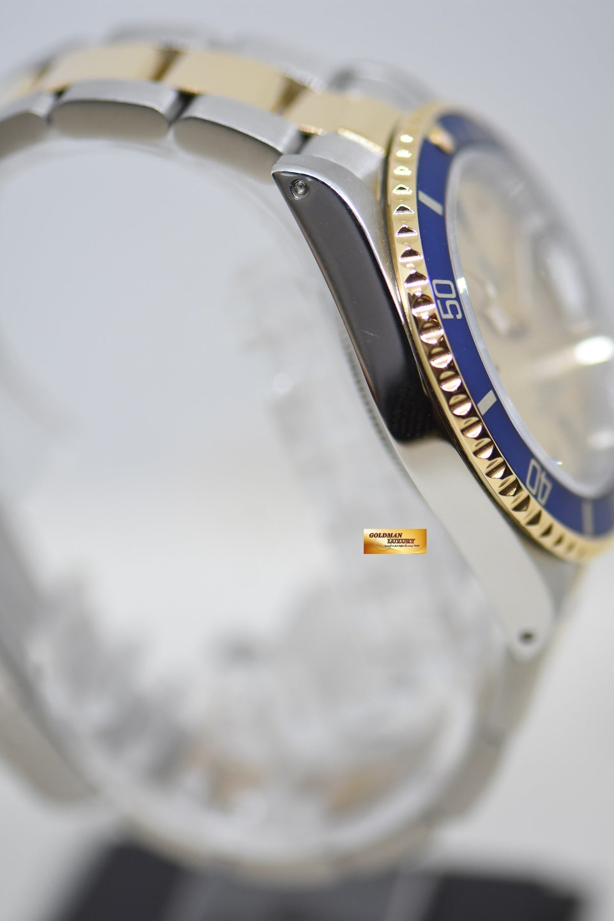 [SOLD] ROLEX OYSTER SUBMARINER 40mm HALF-GOLD SILVER SERTI DIAL 16613LB (MINT)