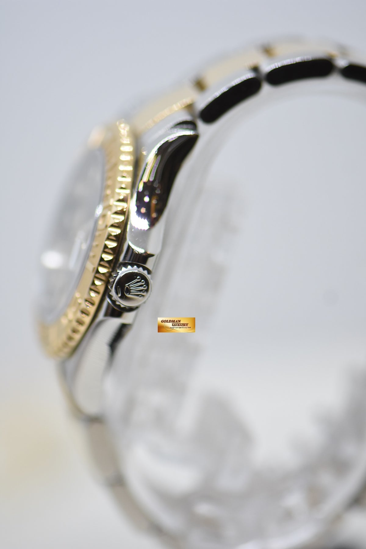 [SOLD] ROLEX OYSTER YACHT MASTER 35mm HALF GOLD IN  BRACELET SILVER DIAL 168623 (MINT)