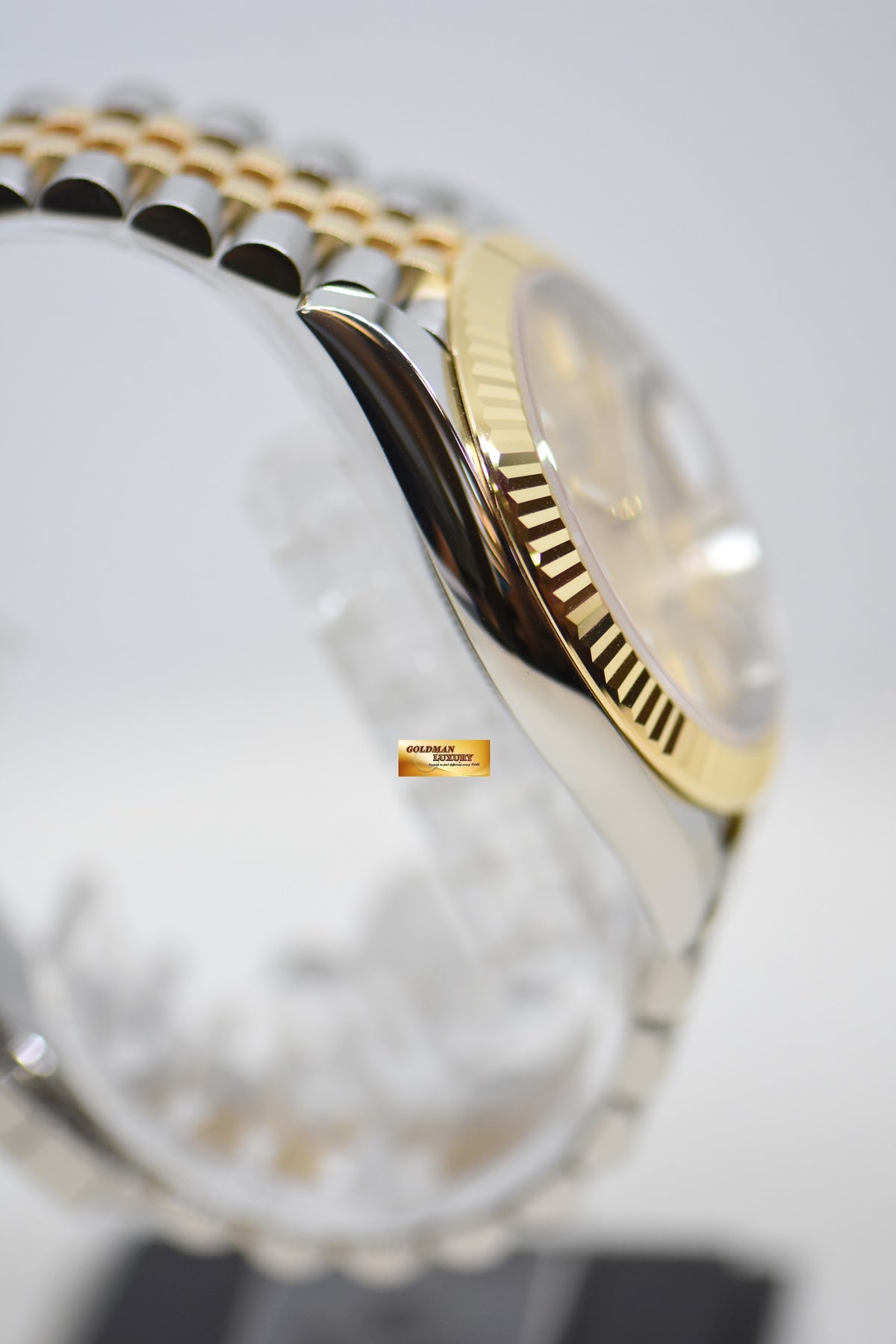 [SOLD] ROLEX OYSTER PERPETUAL 41mm GOLD / STEEL IN JUBILEE BRACELET CHAMPAGNE GOLD DIAL AUTOMATIC 126333 (NEW-UNWORN)