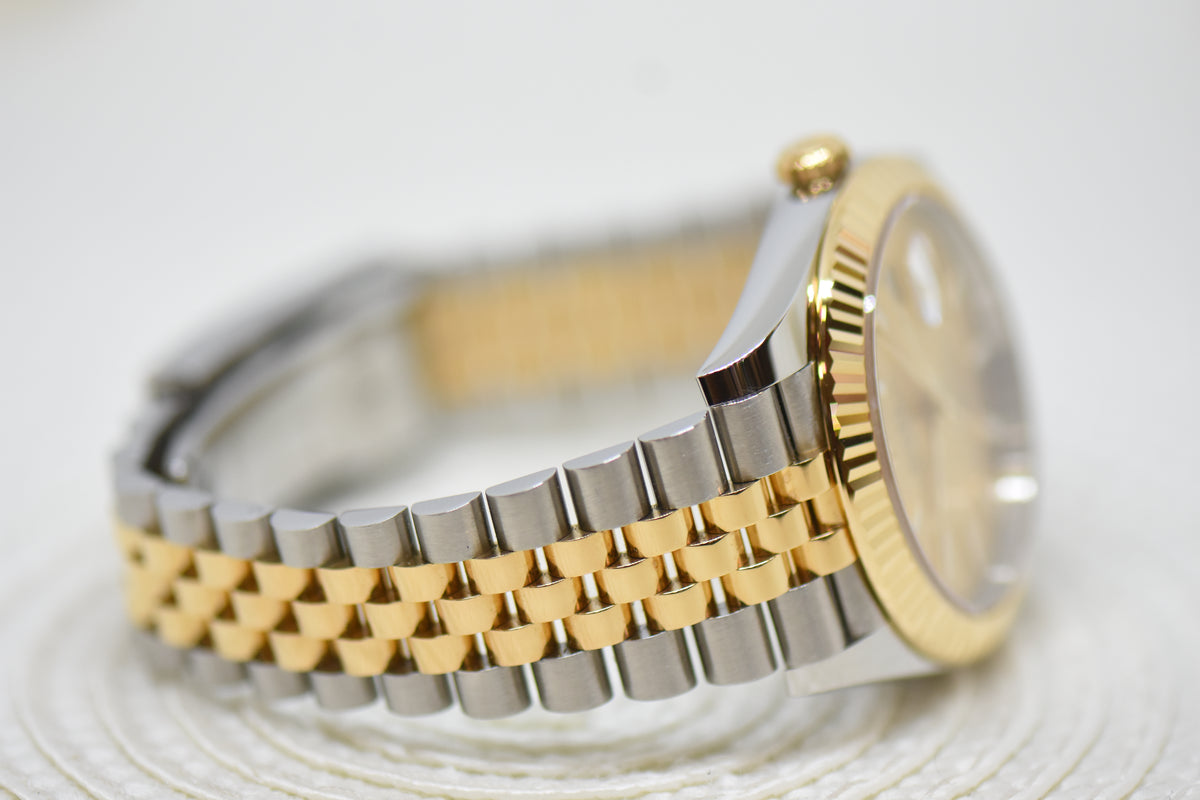 [SOLD] ROLEX OYSTER PERPETUAL 41mm GOLD / STEEL IN JUBILEE BRACELET CHAMPAGNE GOLD DIAL AUTOMATIC 126333 (NEW-UNWORN)