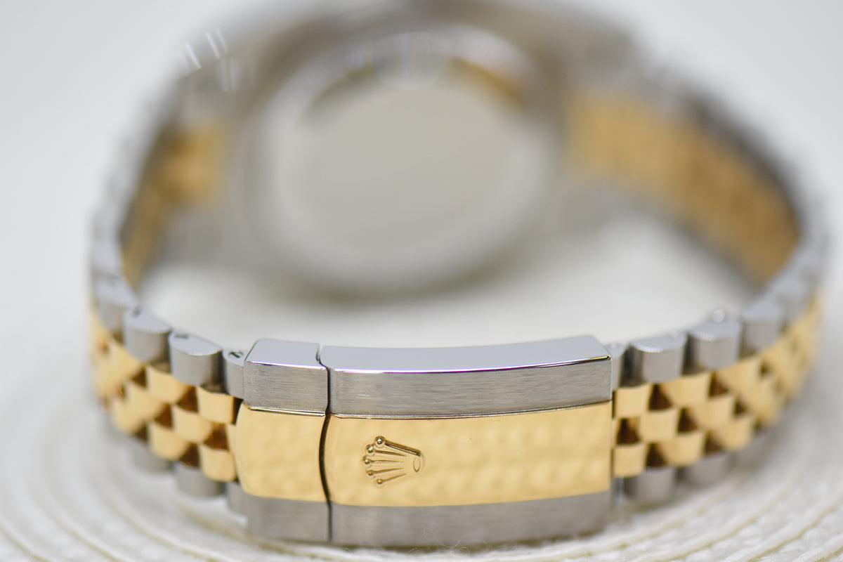 [SOLD] ROLEX OYSTER PERPETUAL 41mm GOLD / STEEL IN JUBILEE BRACELET CHAMPAGNE GOLD DIAL AUTOMATIC 126333 (NEW-UNWORN)
