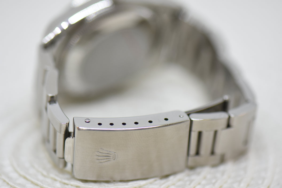 [SOLD] ROLEX OYSTER PERPETUAL DATE 34mm STEEL IN BRACELET BLACK DIAL 15200 (QUICKSET-DATE) (MINT)
