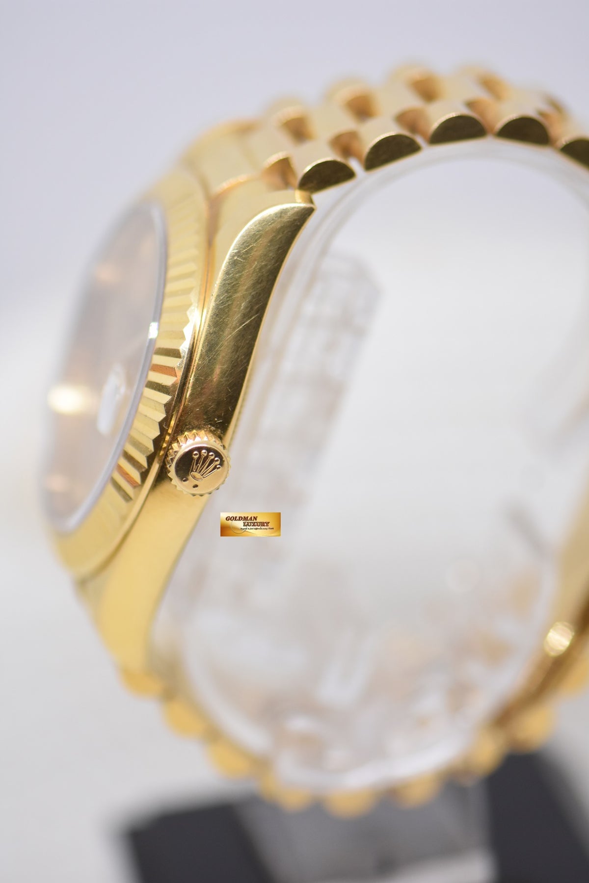 [SOLD] ROLEX OYSTER DAY-DATE II 41mm YELLOW GOLD IN PRESIDENT BRACELET GOLD ROMAN DIAL 218238 (UNPOLISHED)