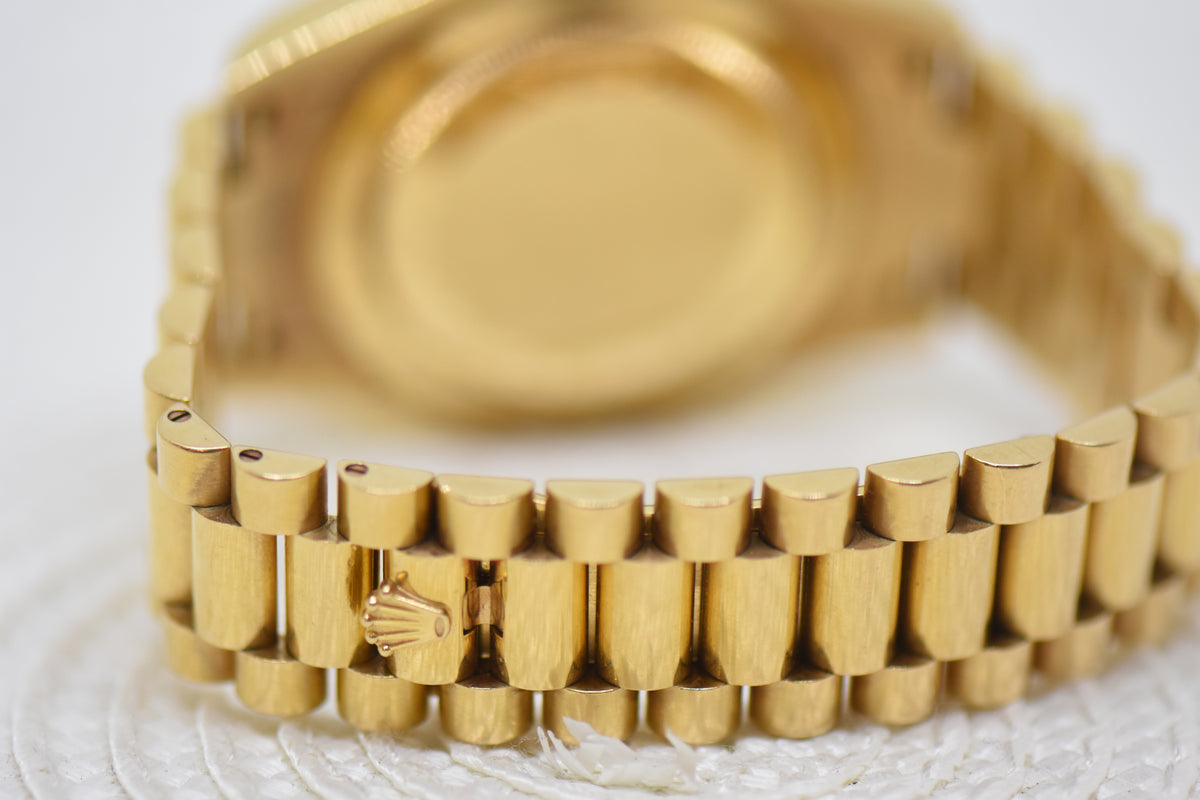 [SOLD] ROLEX OYSTER DAY-DATE II 41mm YELLOW GOLD IN PRESIDENT BRACELET GOLD ROMAN DIAL 218238 (UNPOLISHED)