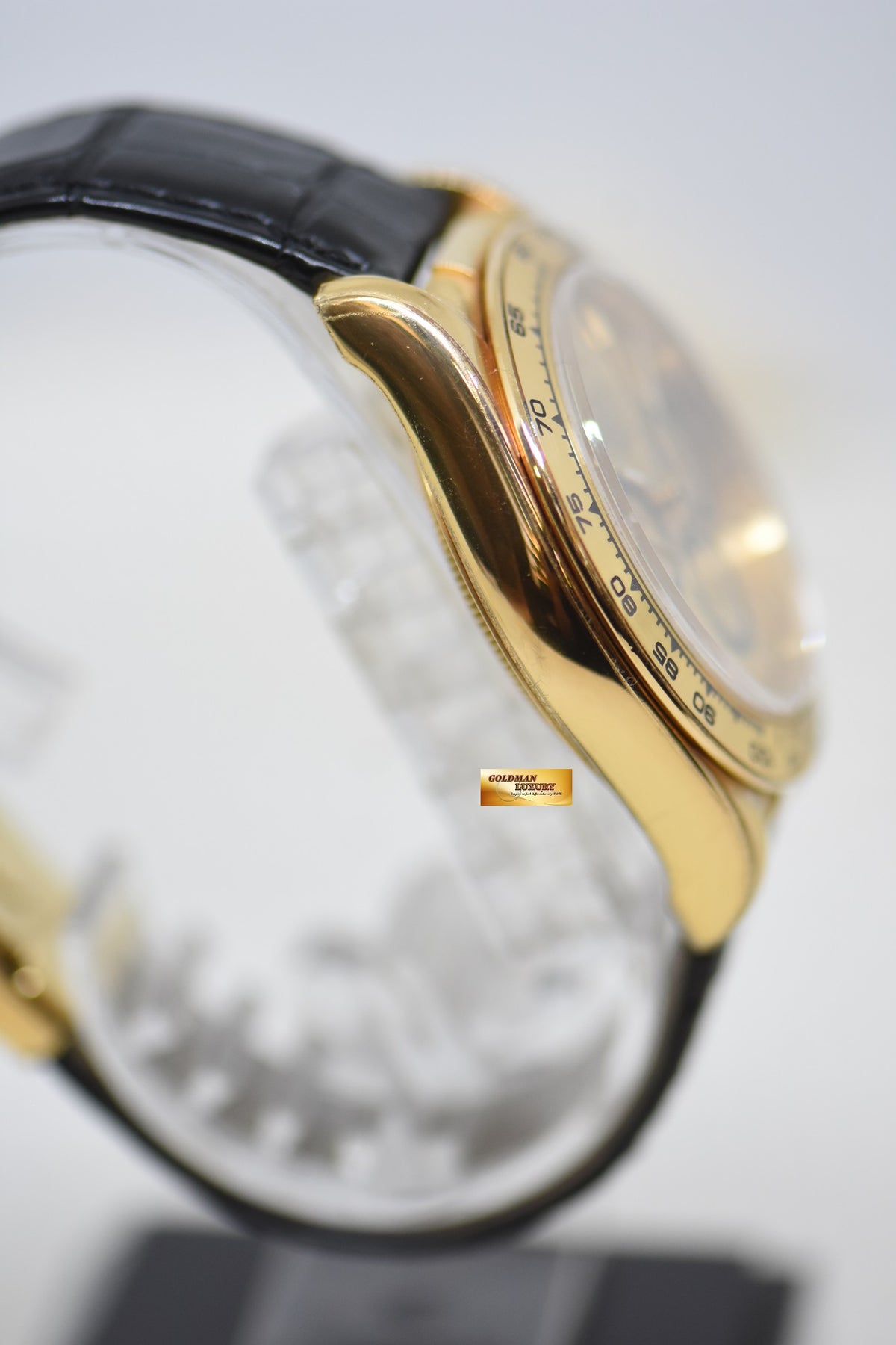 [SOLD] ROLEX OYSTER DAYTONA ZENITH CHRONOGRAPH 40mm YELLOW GOLD IN LEATHER GOLD DIAL 16518 (MINT)