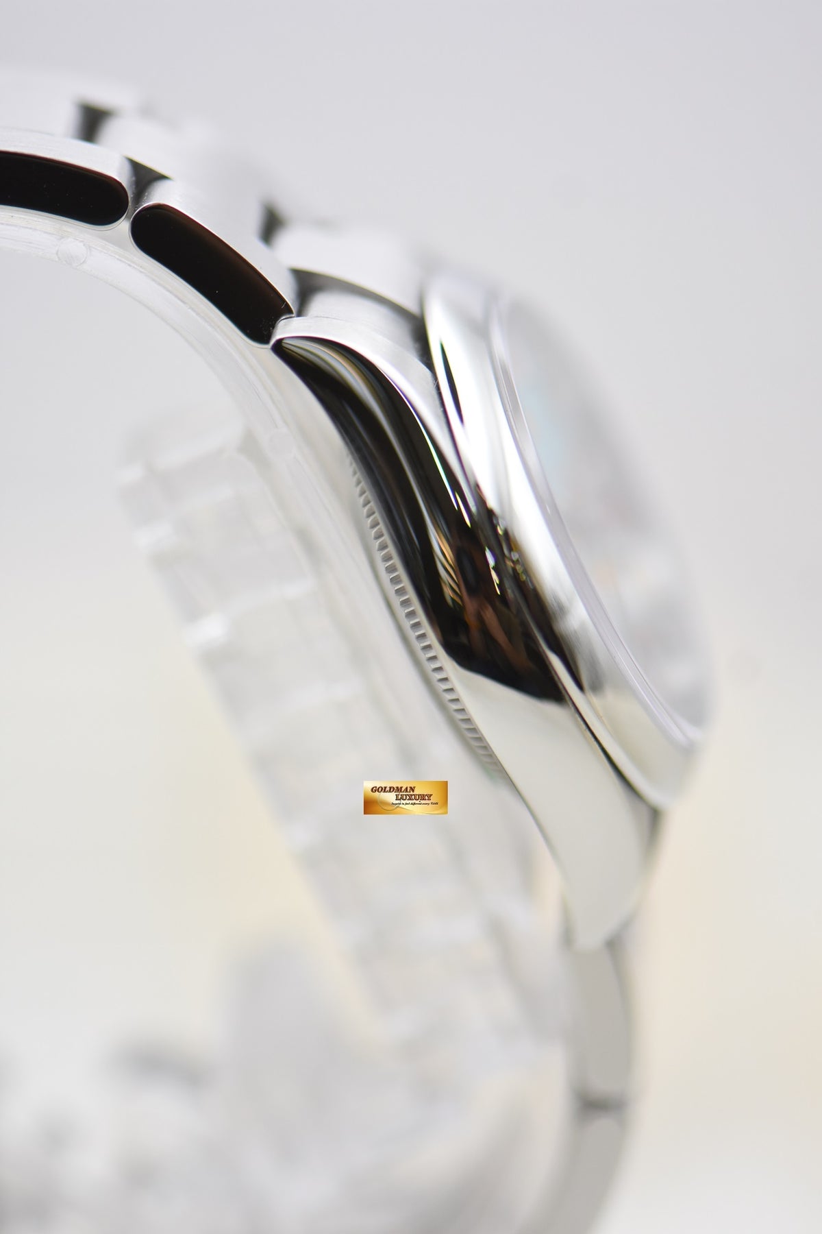 [SOLD] ROLEX OYSTER PERPETUAL 31mm STEEL IN OYSTER BRACELET CELEBRATION DIAL 277200 (LNIB)