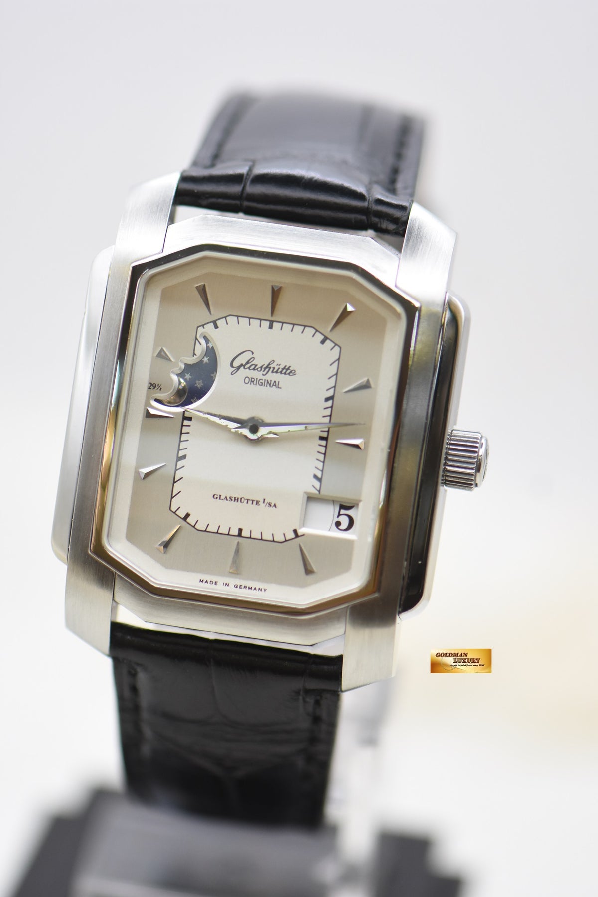 [SOLD] GLASHUTTE SENATOR KARREE MOONPHASE STEEL IN LEATHER STRAP AUTOMATIC 39-43-04-04-04 (MINT)