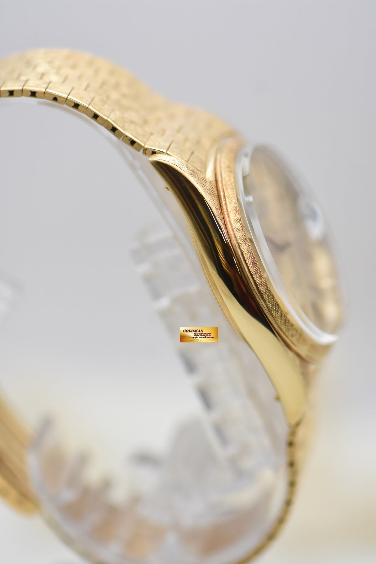 [SOLD] ROLEX OYSTER DATEJUST 36mm FLORENTINE YELLOW GOLD IN BRACELET GOLD DIAL 1602 (VINTAGE)