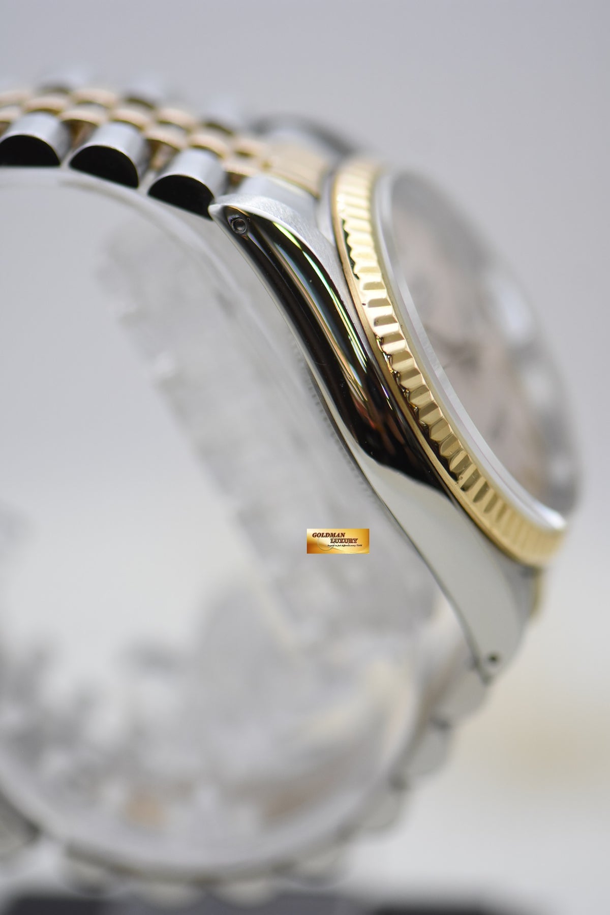 [SOLD] ROLEX OYSTER DATEJUST 36mm HALF-GOLD IN JUBILEE BRACELET SALMON ROMAN DIAL 16233 (MINT)