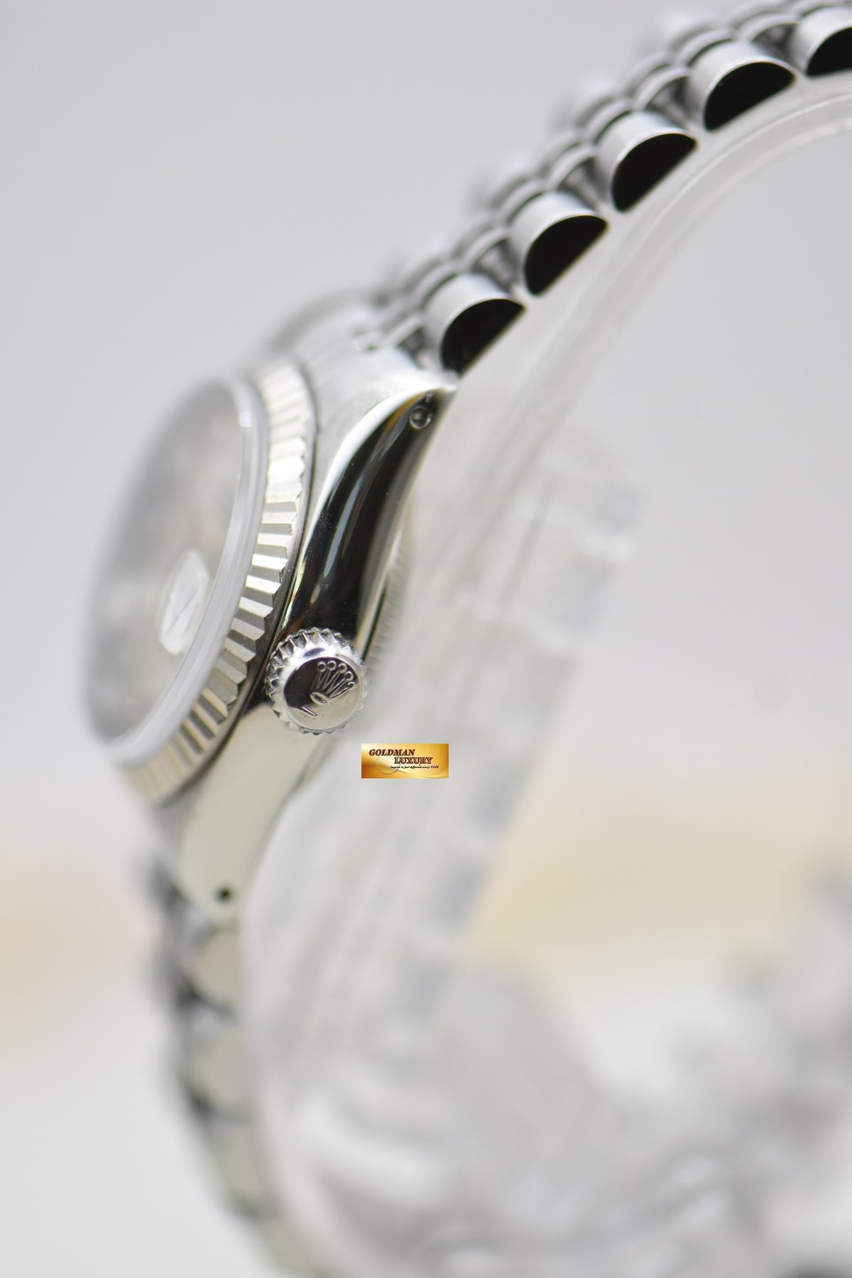 [SOLD] ROLEX OYSTER DATEJUST 26mm STEEL IN JUBILEE BRACELET SILVER DIAMOND DIAL 69174 (MINT)