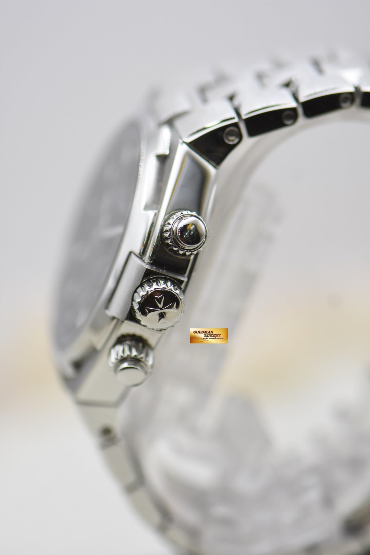 [SOLD] VACHERON CONSTANTIN OVERSEAS CHRONOGRAPH 42mm STEEL IN BRACELET BLACK AUTOMATIC 49150 (MINT)