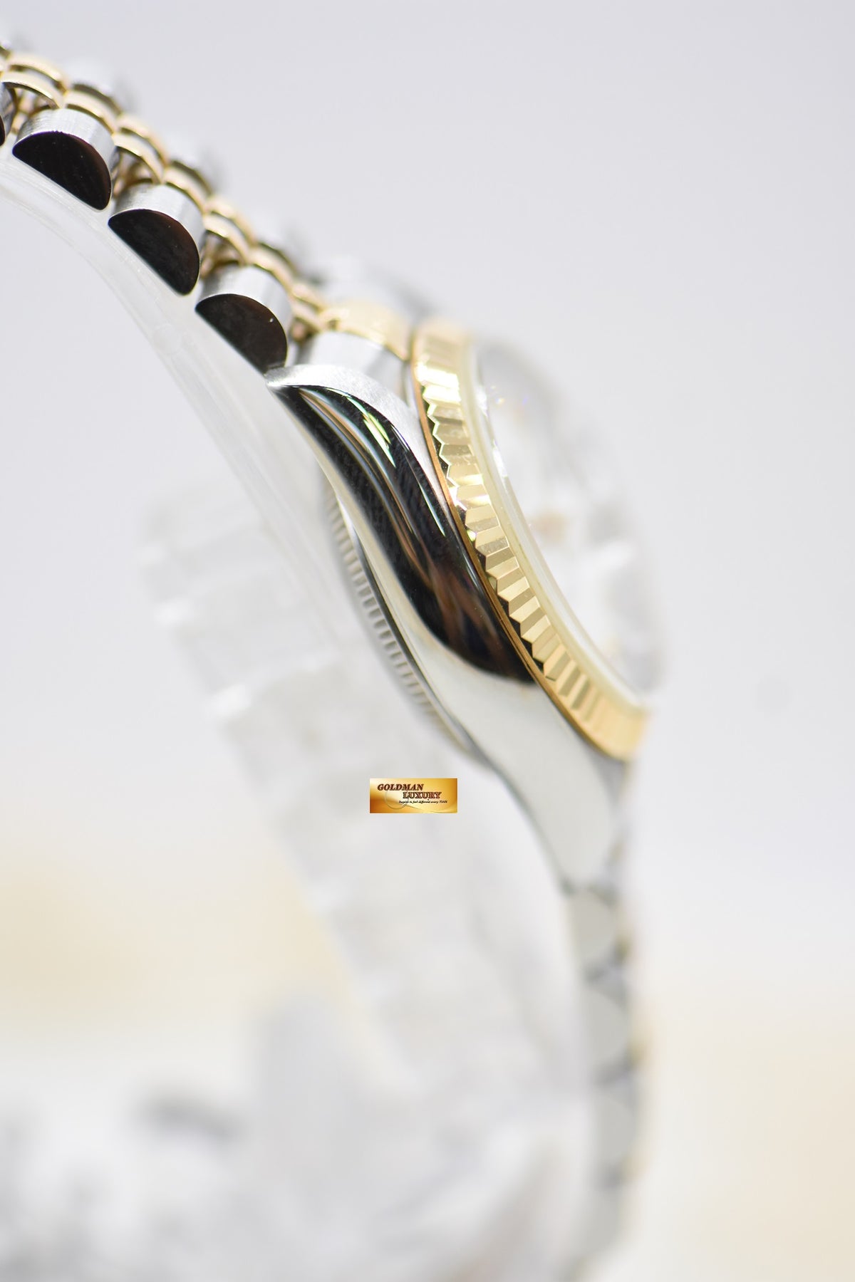 [SOLD] ROLEX OYSTER DATEJUST 26mm HALF-GOLD IN JUBILEE BRACELET WHITE DIAMOND DIAL 69173 (MINT)