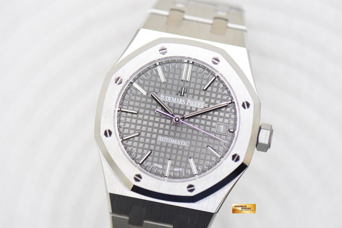 [SOLD] AUDEMARS PIGUET ROYAL OAK 37mm STEEL IN BRACELET GREY DIAL AUTOMATIC 15450ST (MINT)