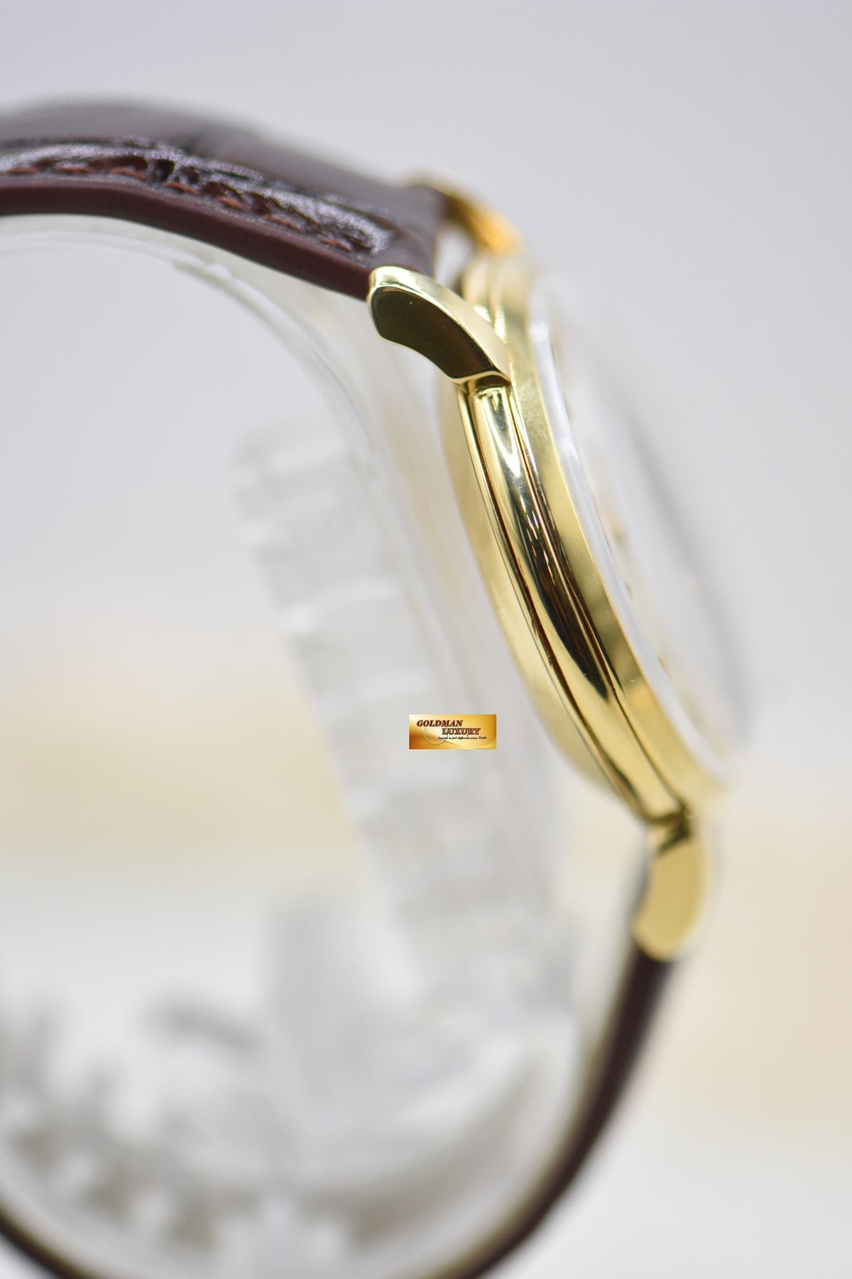 [SOLD] PATEK PHILIPPE CALATRAVA 36mm YELLOW GOLD IN LEATHER MANUAL WINDING 2482J (VINTAGE)