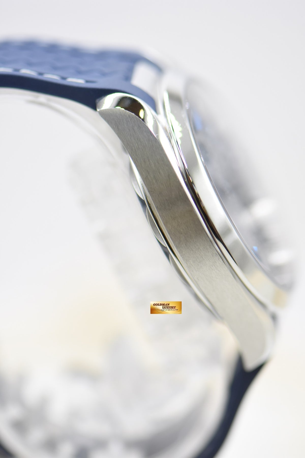 [SOLD] OMEGA AQUA TERRA 150m CO-AXIAL MASTER CHRONOMETER 41mm STEEL IN BLUE RUBBER STRAP AUTOMATIC 220.12.41.21.06.001 (LNIB)