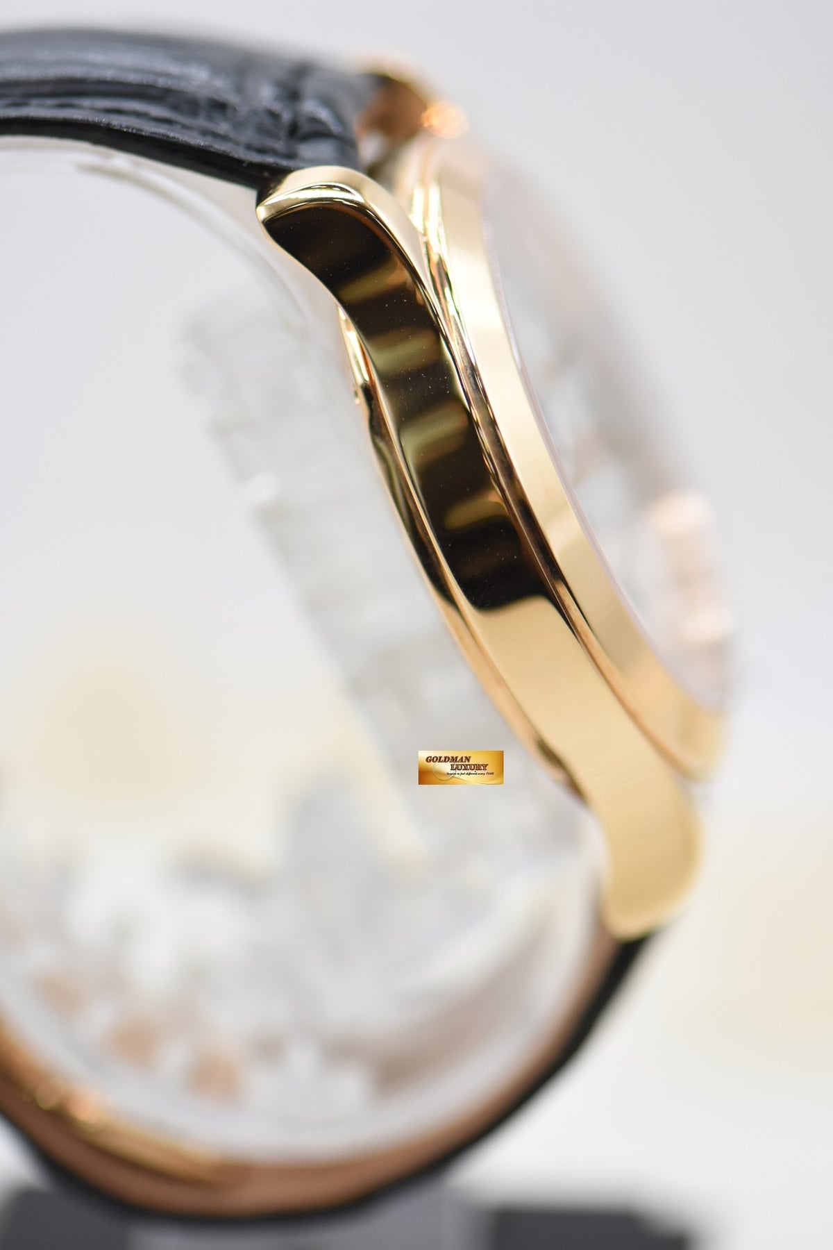 [SOLD] JLC MASTER CONTROL 41.5mm ROSE GOLD IN LEATHER STRAP BIG DATE DAY/NIGHT 8 DAYS MANUAL WINDING Q1602420 (MINT)