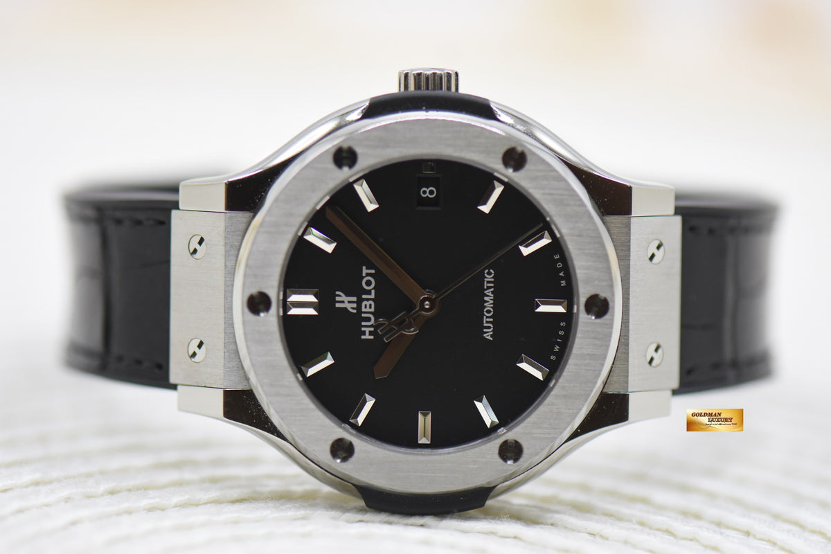 [SOLD] HUBLOT CLASSIC FUSION 38mm STEEL AUTOMATIC BLACK 565.NX.1171.LR (MINT)