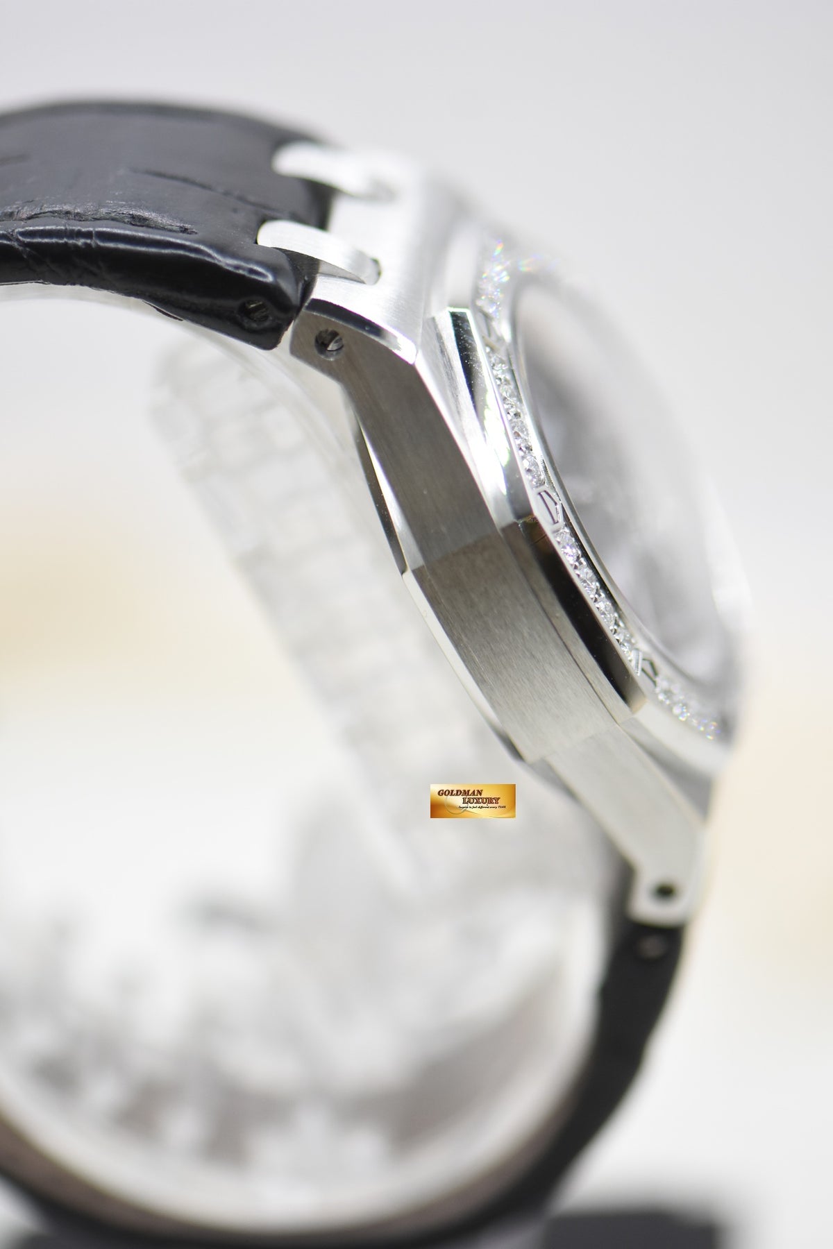 [SOLD] AUDEMARS PIGUET ROYAL OAK LADIES 33mm STEEL ORIGINAL DIAMOND BEZEL AUTOMATIC 77321ST (MINT)